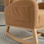 Fauteuil à bascule en tissu Teddy avec pieds en bois de hêtre, ivoire