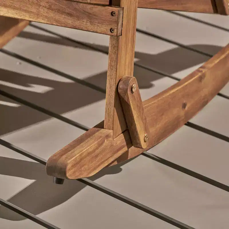 Okak Fauteuil à bascule rustique Adirondack en acacia de qualité supérieure, 1 pièce, chaise longue d'extérieur pour véranda, jardin et arrière-cour, naturel