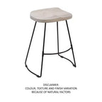 Tabouret de bar 61 cm, hauteur comptoir, sans dossier, assise de selle en manguier blanchi, base en métal noir, blanc/noir