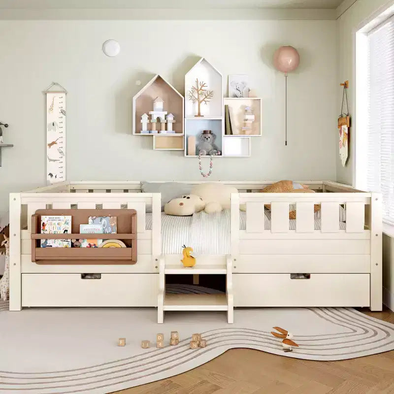 Lit pour tout-petits Bellemave Queen Size avec 14 barrières de sécurité, cadre de lit peu encombrant avec étagères intégrées et 2 tiroirs de rangement sous le lit