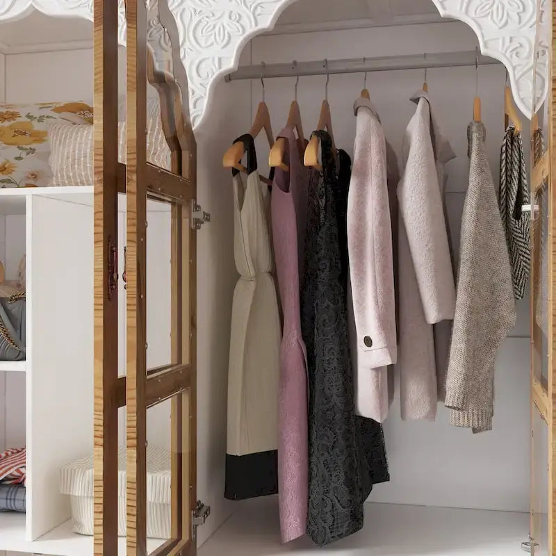 Ensemble de deux armoires Grand Closet d'inspiration vintage avec accents en métal